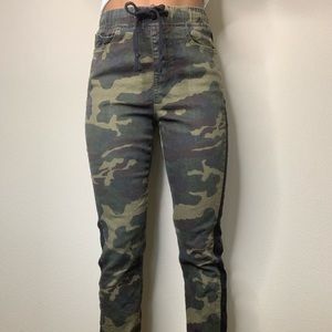 Camo jogger